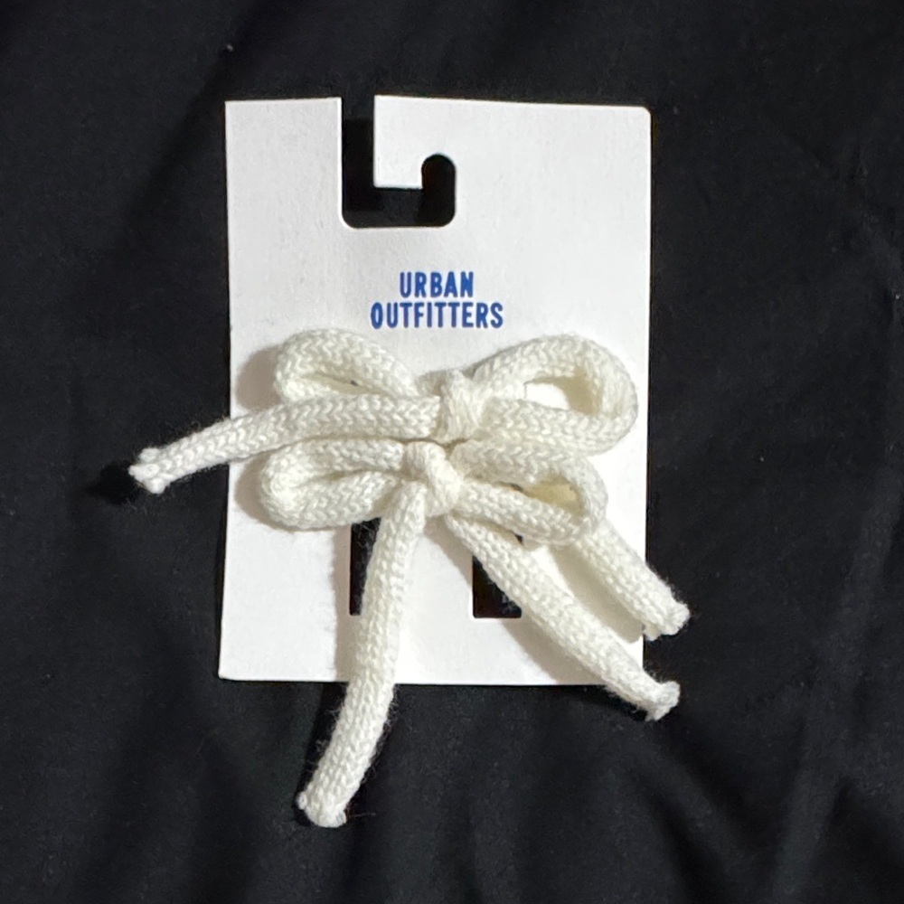Urban Outfitters Cream Knit Bow Hair Accessory